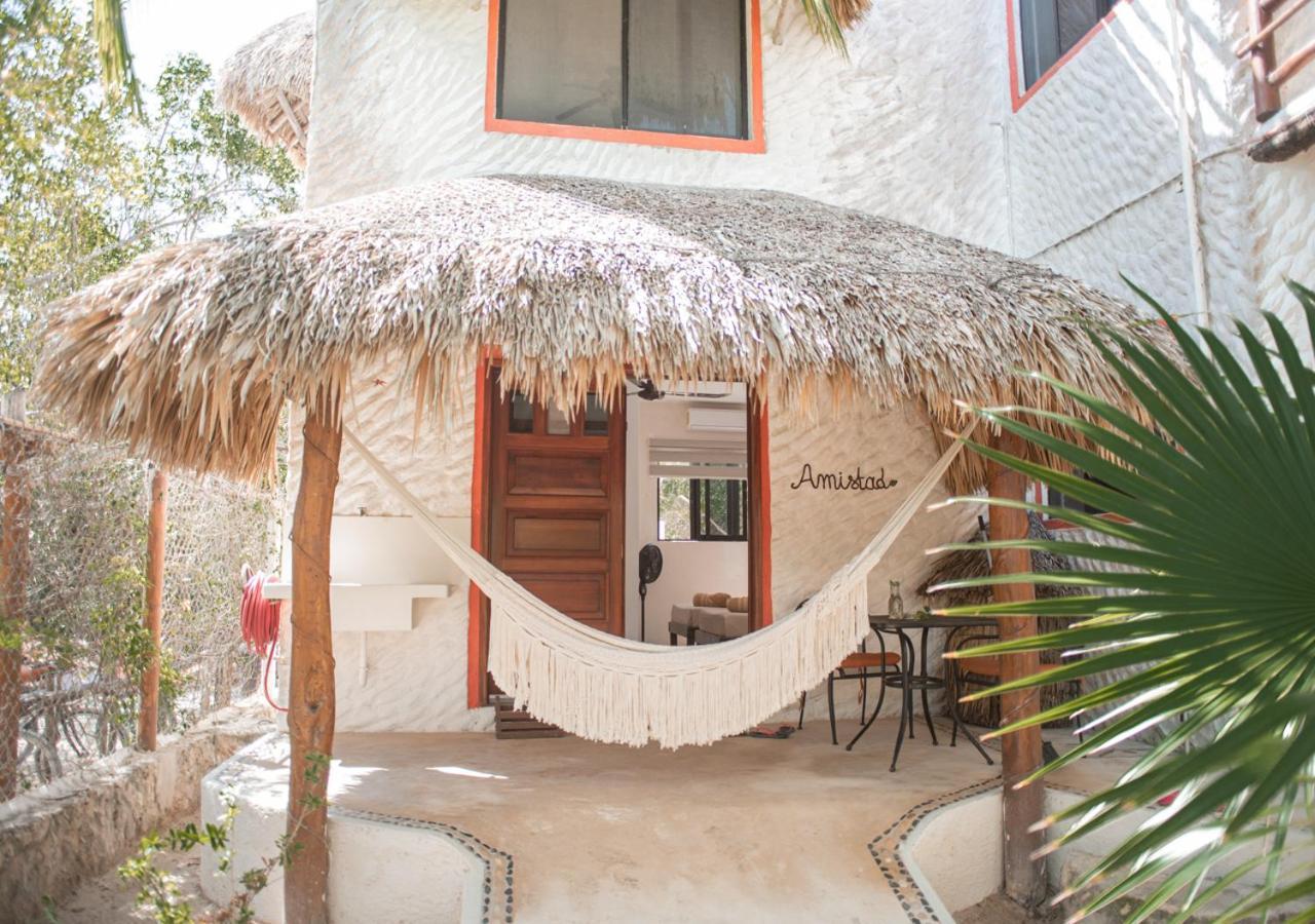 Villa Los Mangles Boutique Hotel ホルボックス島 エクステリア 写真