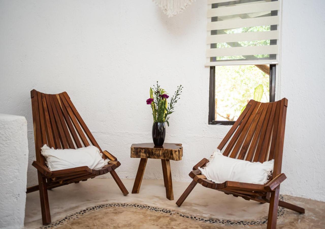 Villa Los Mangles Boutique Hotel ホルボックス島 エクステリア 写真