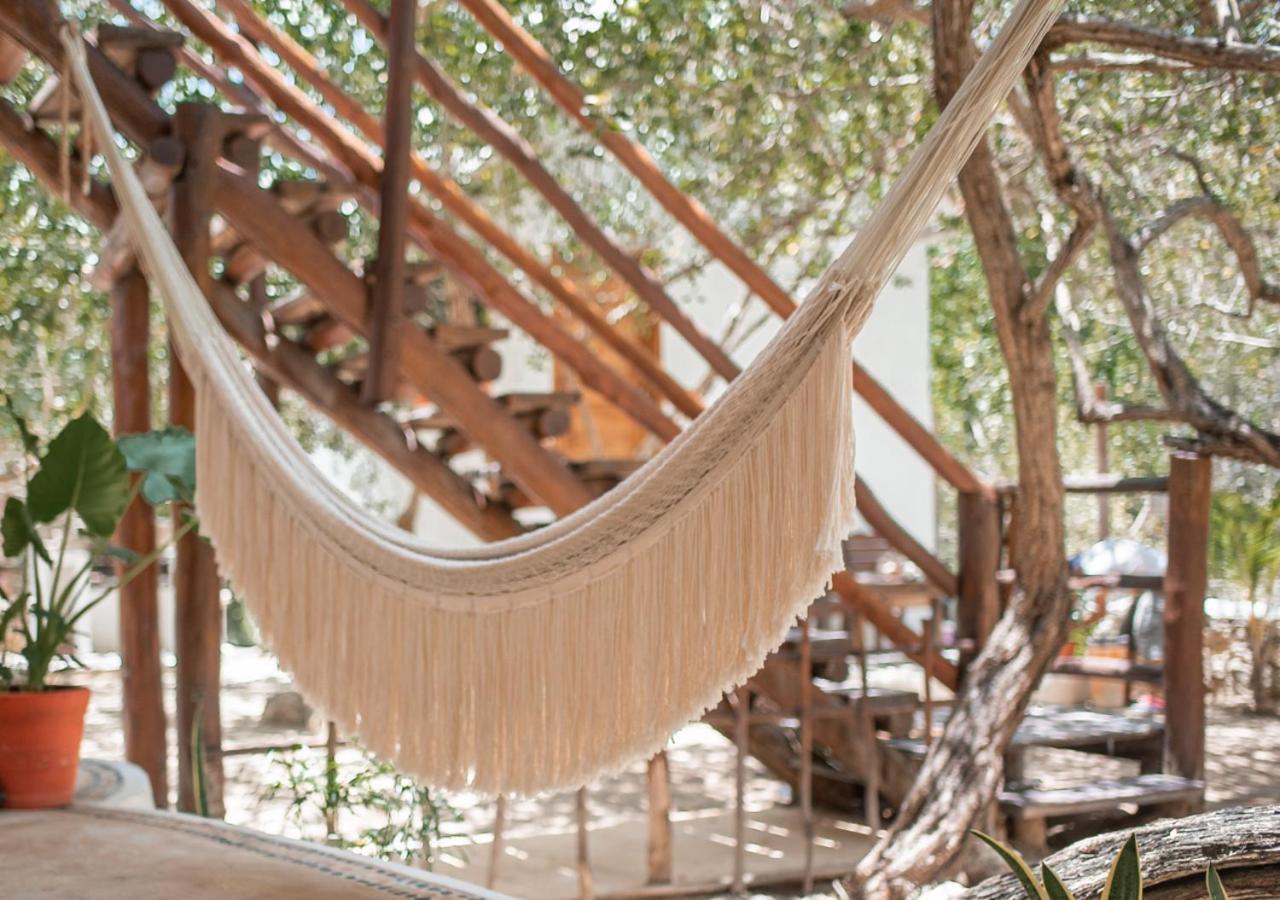 Villa Los Mangles Boutique Hotel ホルボックス島 エクステリア 写真